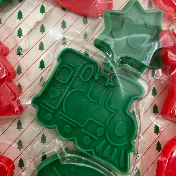 Vintage NWT Christmas Cookie cutters - Picture 2 of 7